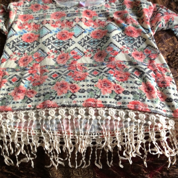 Ladies top - Picture 3 of 4